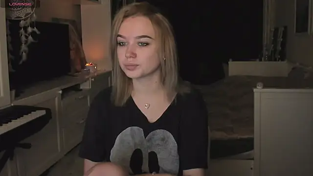 MaryDreaminess online show from 12-12-24, 03:37