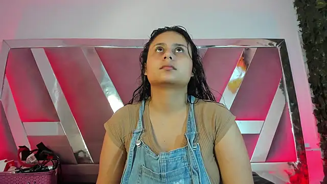 AbbyTaylorr online show from 11-12-25, 09:14