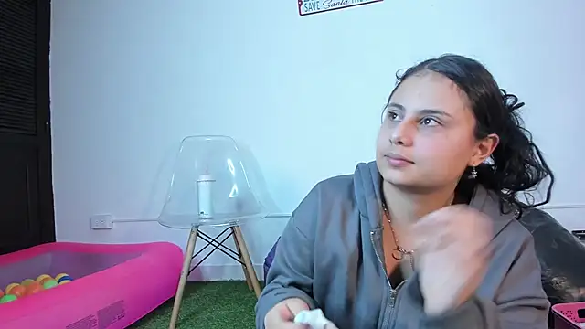 AbbyTaylorr online show from 11-25-25, 09:04