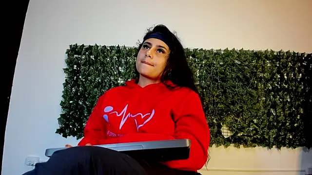 AbbyTaylorr online show from 04-10-26, 12:27