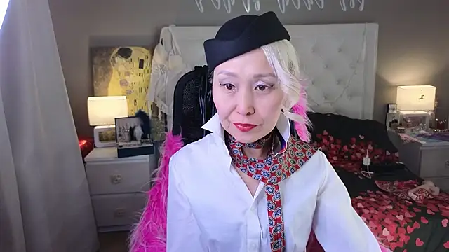 RoxalanaStar online show from 03-29-26, 10:04