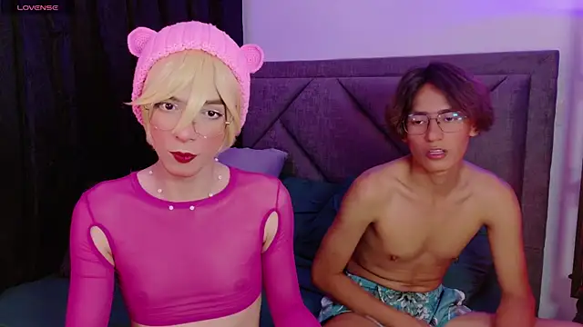 Snapshot of david_blue1 chatting on 11-16-25, 02:17 david blue1 online show from 11-16-25, 02:17