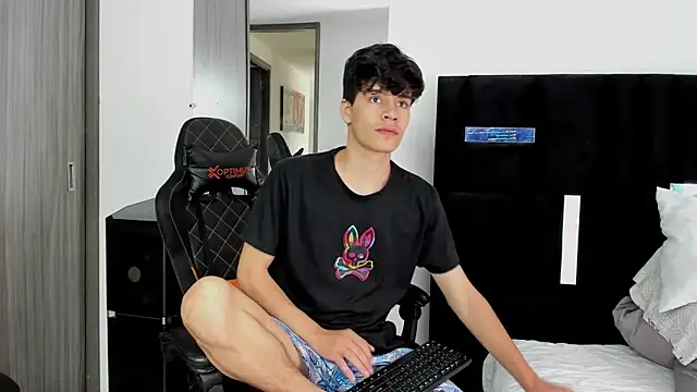 Dimitrixxx   online show from 02-13-25, 01:05