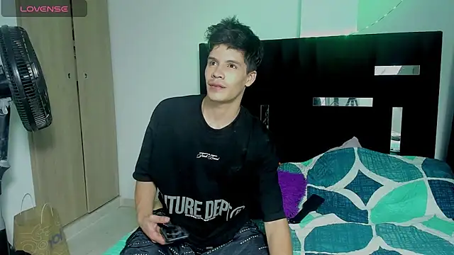 Dimitrixxx   online show from 11-28-25, 09:23