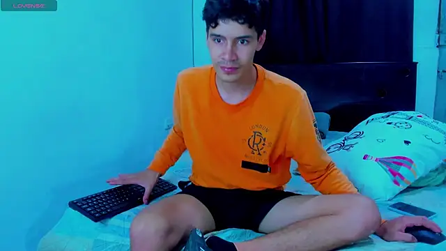 Dimitrixxx   online show from 06-24-26, 08:41