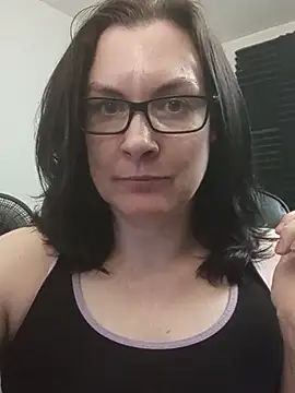 Snapshot of DesreRose chatting on 05-12-26, 01:03 DesreRose online show from 05-12-26, 01:03