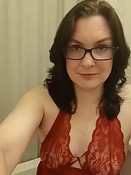 Snapshot of DesreRose chatting on 06-06-26, 06:01 DesreRose online show from 06-06-26, 06:01