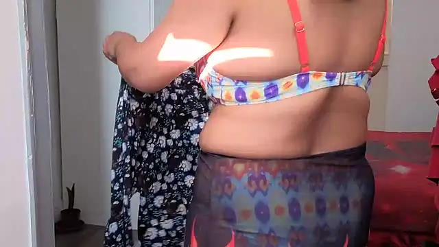 HotSpicyGujju online show from 05-14-26, 07:15
