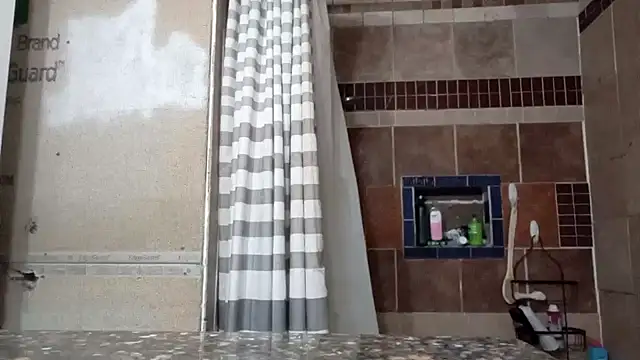 Snapshot of ThickDMatty@xh chatting on 12-05-24, 05:37 ThickDMattyxh online show from 12-05-24, 05:37