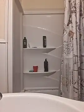 Snapshot of ThickDMatty@xh chatting on 10-31-25, 04:35 ThickDMattyxh online show from 10-31-25, 04:35