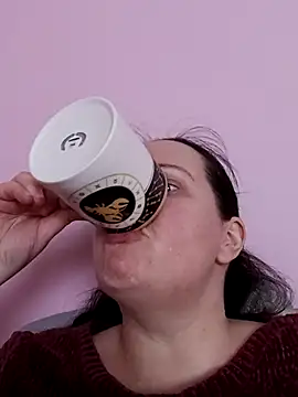 BustyLadyAlma online show from 04-18-26, 06:06