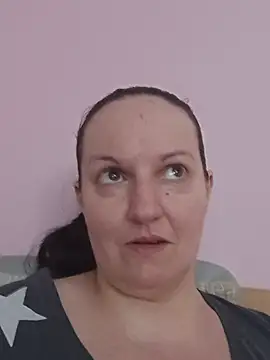 Snapshot of BustyLadyAlma chatting on 07-12-26, 06:59 BustyLadyAlma online show from 07-12-26, 06:59