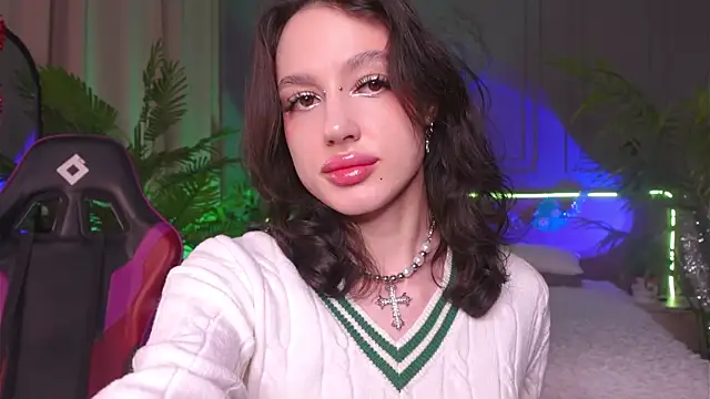 Snapshot of Devilinee chatting on 12-08-24, 07:58 Devilinee online show from 12-08-24, 07:58