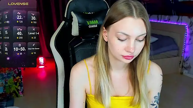 BiMolly online show from 11-09-25, 02:37