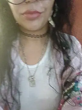 PichyPrettyPussy online show from 01-01-25, 11:27