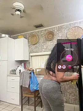 PichyPrettyPussy online show from 05-20-26, 02:45