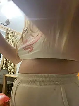 Snapshot of -MimmiLissa- chatting on 01-12-25, 11:15 -MimmiLissa- online show from 01-12-25, 11:15