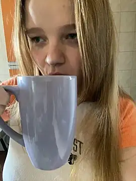 Snapshot of -MimmiLissa- chatting on 03-09-25, 09:02 -MimmiLissa- online show from 03-09-25, 09:02