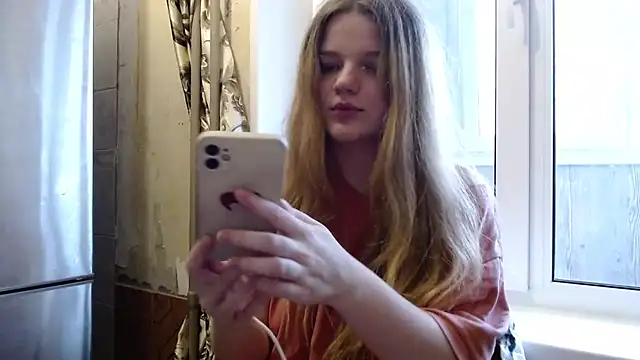 Snapshot of -MimmiLissa- chatting on 10-07-25, 11:18 -MimmiLissa- online show from 10-07-25, 11:18