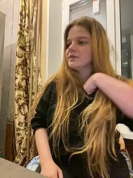 Snapshot of -MimmiLissa- chatting on 10-14-25, 03:35 -MimmiLissa- online show from 10-14-25, 03:35