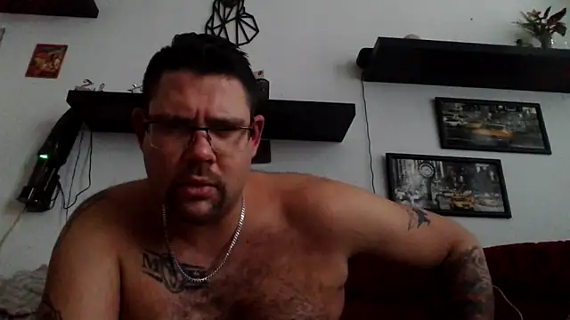 Snapshot of sexykevin17cm chatting on 02-11-26, 03:06 sexykevin17cm online show from 02-11-26, 03:06