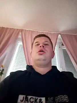 Snapshot of Milda121 chatting on 11-13-25, 07:29 Milda121 online show from 11-13-25, 07:29