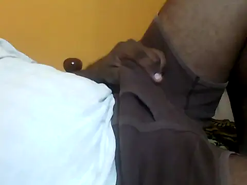 Snapshot of Indianguymohan chatting on 09-10-25, 04:51 Indianguymohan online show from 09-10-25, 04:51