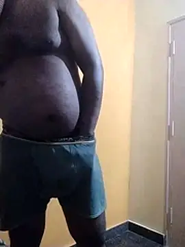 Snapshot of Indianguymohan chatting on 10-26-25, 03:40 Indianguymohan online show from 10-26-25, 03:40