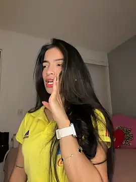 Snapshot of Sammy_pink chatting on 11-18-25, 10:36 Sammy pink online show from 11-18-25, 10:36