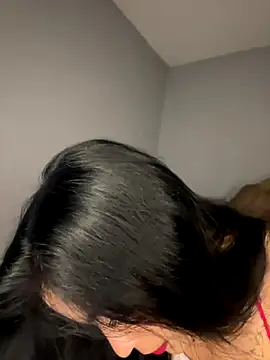 Snapshot of Sammy_pink chatting on 12-16-25, 02:27 Sammy pink online show from 12-16-25, 02:27