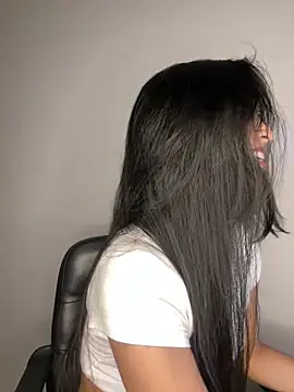 Snapshot of Sammy_pink chatting on 03-03-26, 12:06 Sammy pink online show from 03-03-26, 12:06