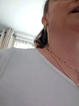 IsabelleCraft online show from 03-30-26, 01:23