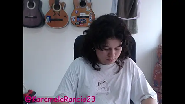 Snapshot of Smoke_trip_Alicia chatting on 02-05-25, 02:05 Smoke trip Alicia online show from 02-05-25, 02:05