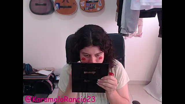 Snapshot of Smoke_trip_Alicia chatting on 03-07-25, 01:07 Smoke trip Alicia online show from 03-07-25, 01:07
