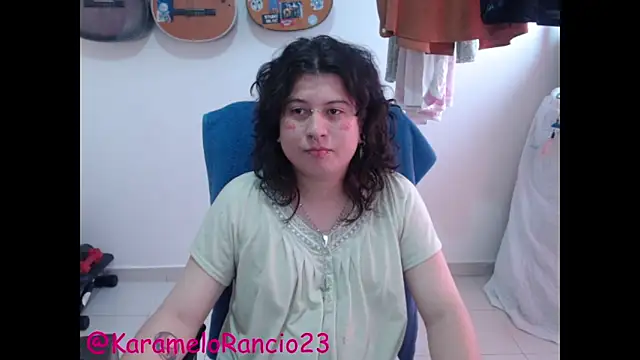 Snapshot of Smoke_trip_Alicia chatting on 03-09-25, 12:42 Smoke trip Alicia online show from 03-09-25, 12:42