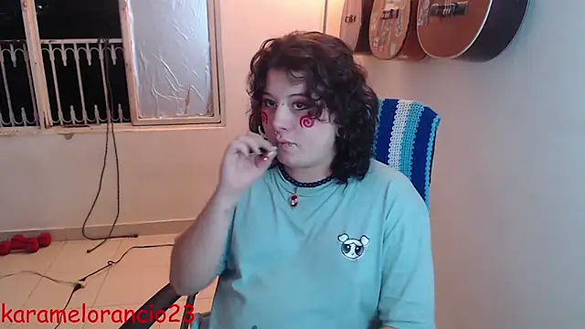 Snapshot of Smoke_trip_Alicia chatting on 09-17-25, 03:52 Smoke trip Alicia online show from 09-17-25, 03:52