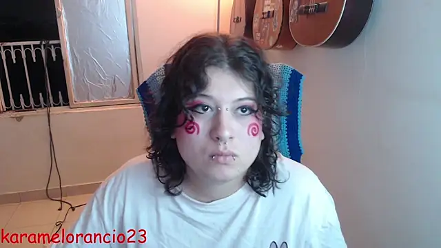 Snapshot of Smoke_trip_Alicia chatting on 09-18-25, 04:47 Smoke trip Alicia online show from 09-18-25, 04:47