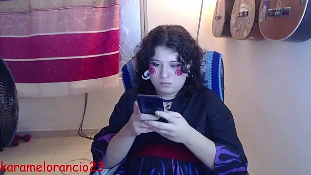 Snapshot of Smoke_trip_Alicia chatting on 09-24-25, 04:16 Smoke trip Alicia online show from 09-24-25, 04:16