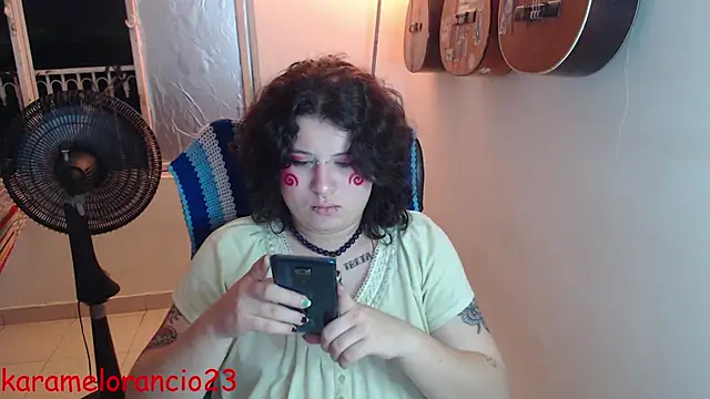 Snapshot of Smoke_trip_Alicia chatting on 09-28-25, 09:25 Smoke trip Alicia online show from 09-28-25, 09:25