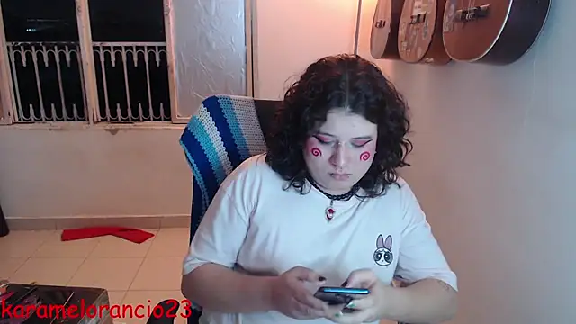 Snapshot of Smoke_trip_Alicia chatting on 10-07-25, 03:47 Smoke trip Alicia online show from 10-07-25, 03:47