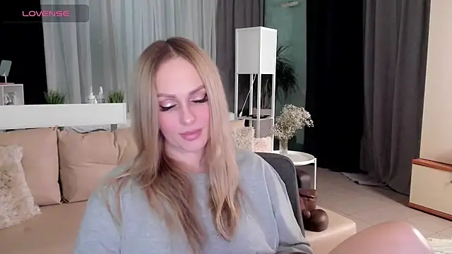 Libby Nora online show from 01-31-25, 04:06