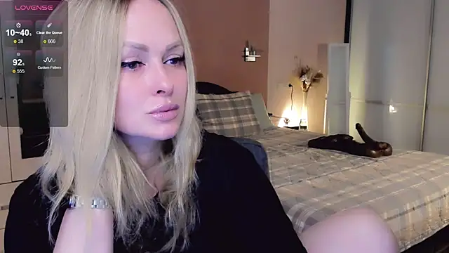 Libby Nora online show from 11-07-25, 09:42