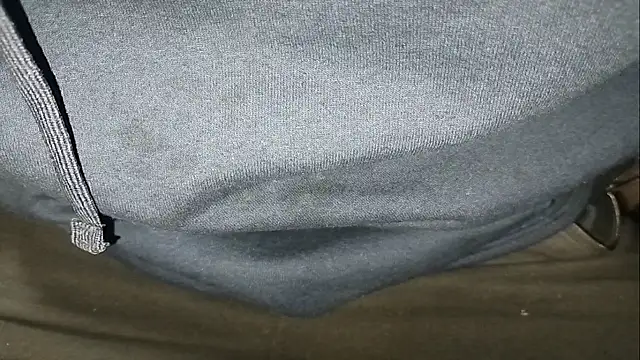 Snapshot of robertocastillo-2017 chatting on 04-06-26, 01:14 robertocastillo-2017 online show from 04-06-26, 01:14