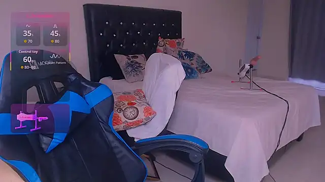 Snapshot of Red-Diamond chatting on 09-12-25, 11:21 Red-Diamond online show from 09-12-25, 11:21