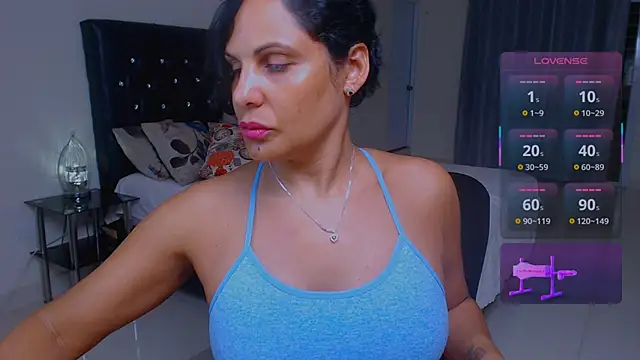 Snapshot of Red-Diamond chatting on 09-18-25, 01:51 Red-Diamond online show from 09-18-25, 01:51