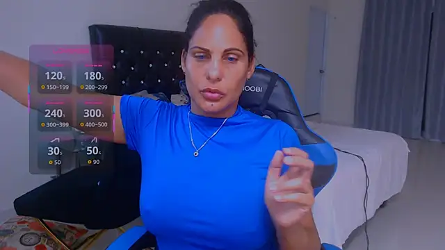 Snapshot of Red-Diamond chatting on 09-20-25, 02:12 Red-Diamond online show from 09-20-25, 02:12