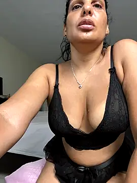 Snapshot of Red-Diamond chatting on 09-21-25, 01:51 Red-Diamond online show from 09-21-25, 01:51