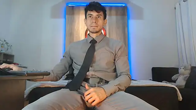 Andrew 4  online show from 10-21-25, 01:39