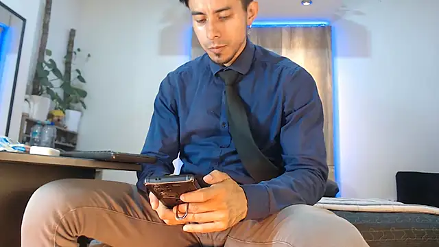 Andrew 4  online show from 02-17-26, 01:46