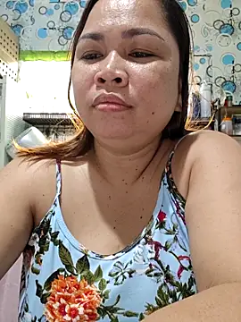 Snapshot of XXLorie_02 chatting on 06-16-26, 11:29 XXLorie 02 online show from 06-16-26, 11:29
